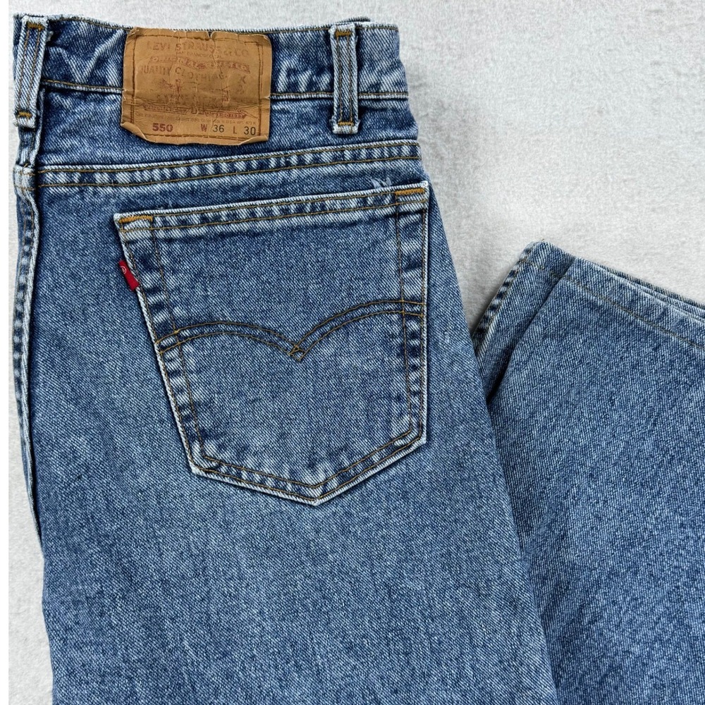 Vintage Levis 550 Relaxed Fit Tapered Leg Jeans Mens 36x30 Blue Denim USA Made